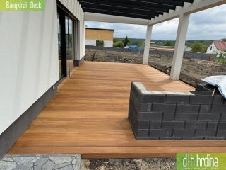Dřevěná terasy: Bangkirai iDeck Terasa: Bangkirai ideck 45 m2 Místo Ostrava číslo reference 04 |2025 Termín realizace 2025...